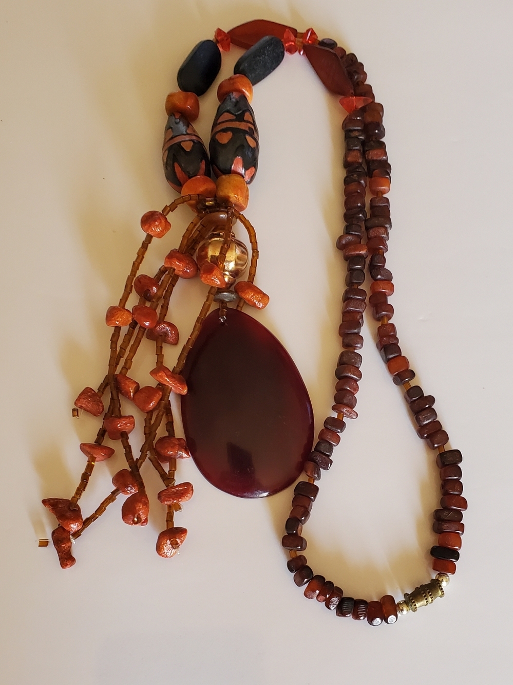 Vtg. Handcrafte Amber Bakelite Beads & Teardrop Pendant Necklace